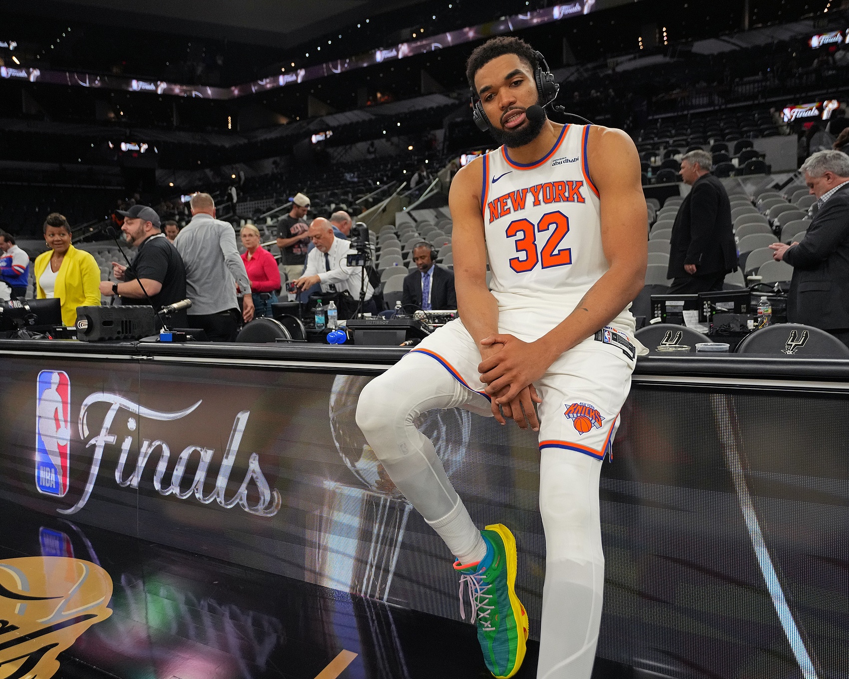 NBA官宣尼克斯vs马刺裁判