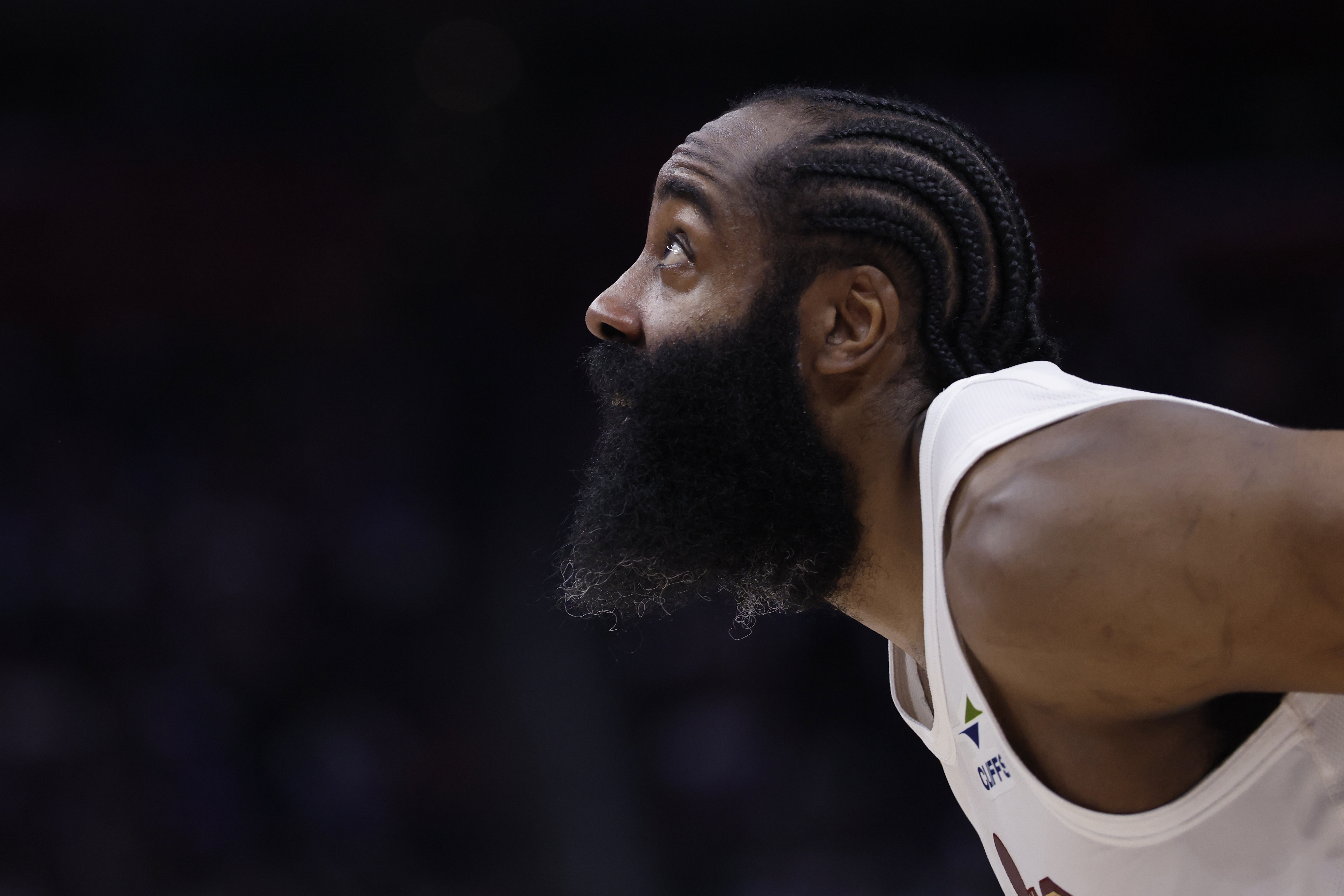 前NBA球员马丁怒批哈登被捕事件：警察滥用职权，应直接开除