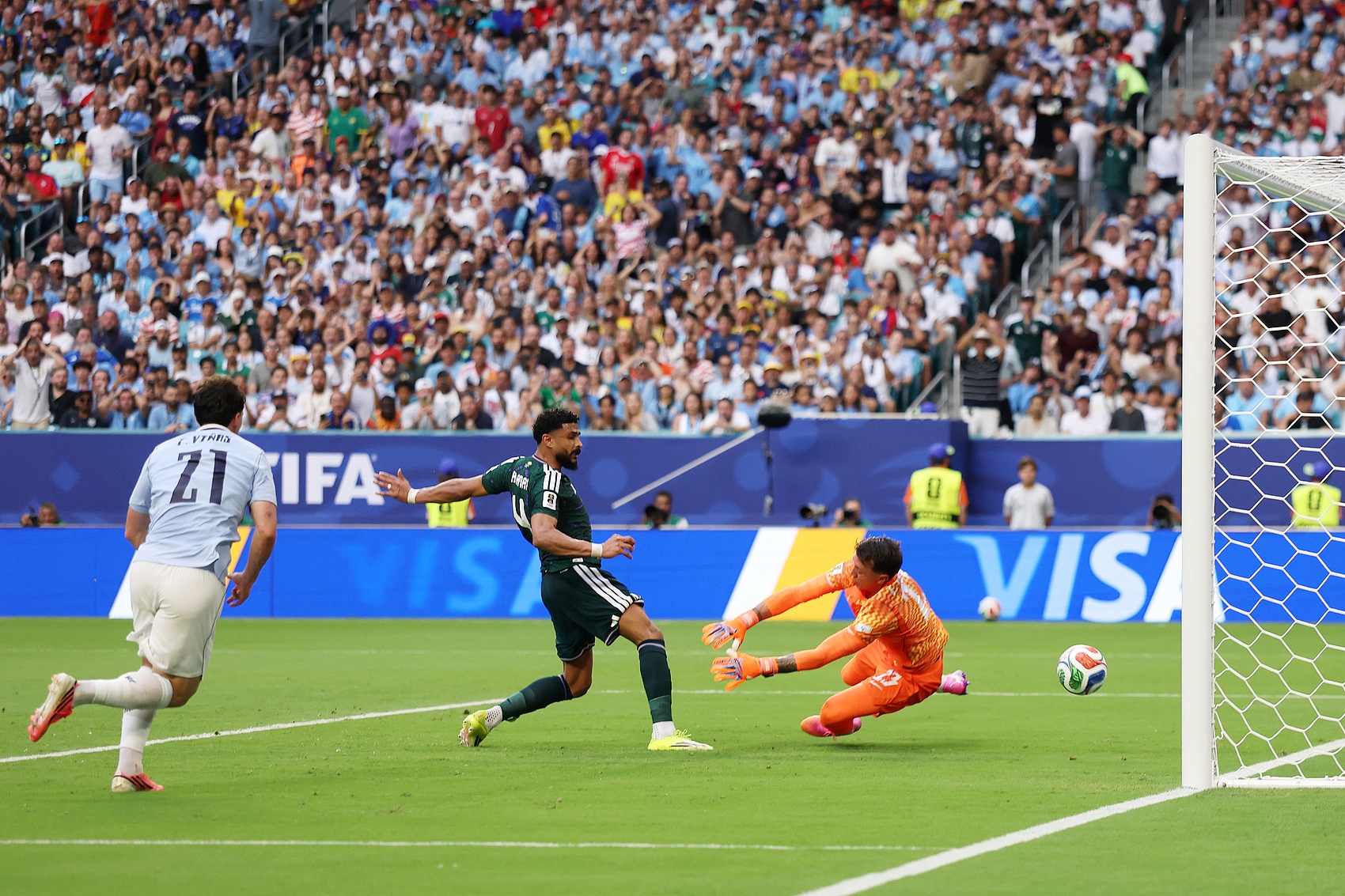 半场：阿姆里补射破门 沙特1-0领先乌拉圭
