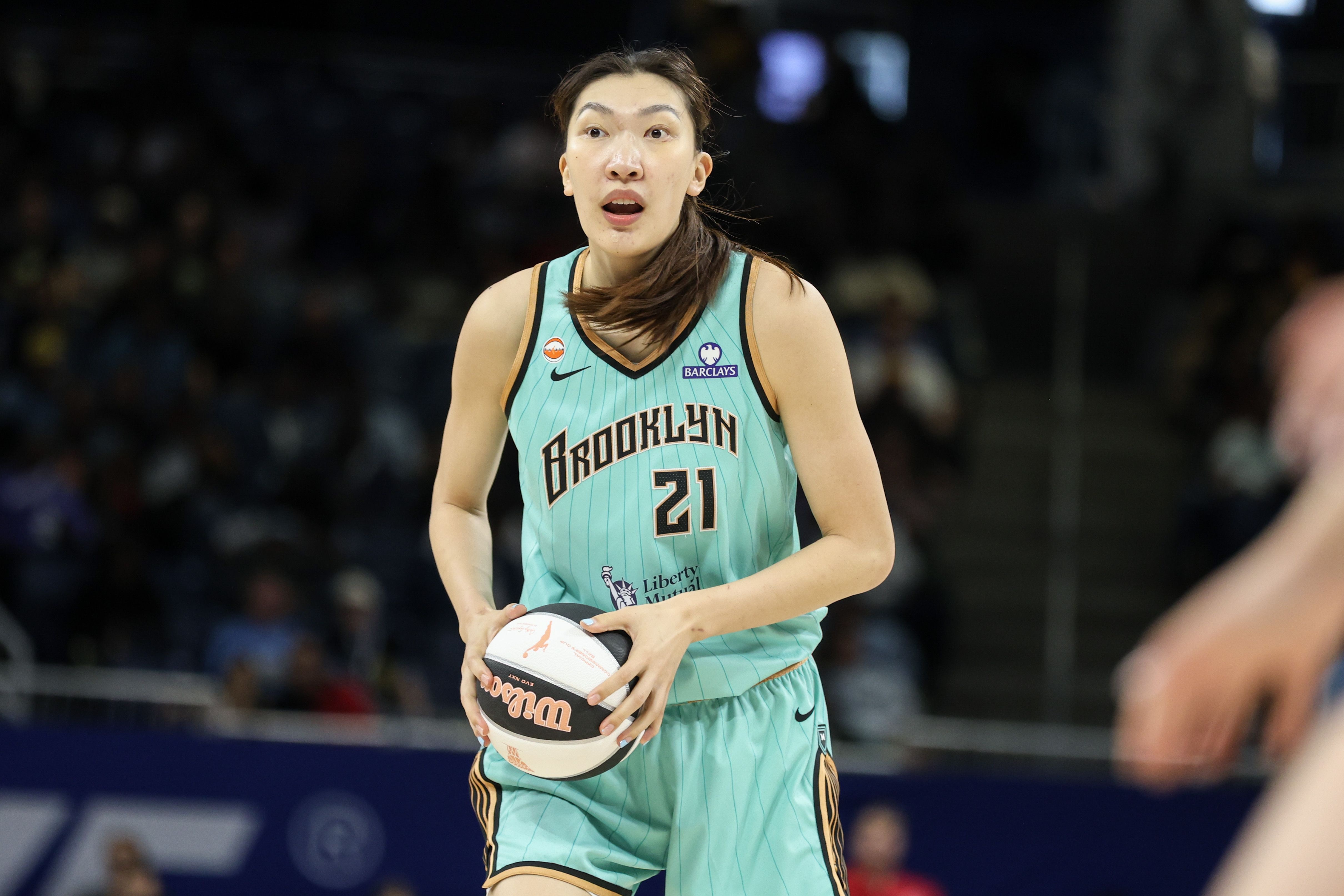 从视频实习生到WNBA主帅：德马科14年上位路