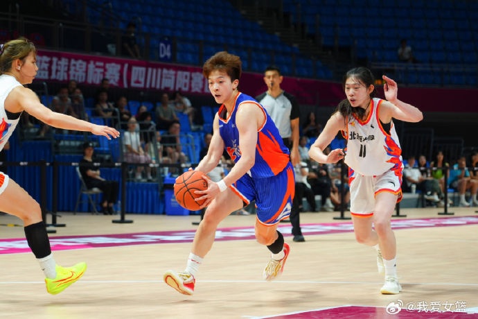 四川女篮四连胜领跑 徐紫奇24分助上海大胜 四川女篮四连胜领跑 徐紫奇24分助上海大胜