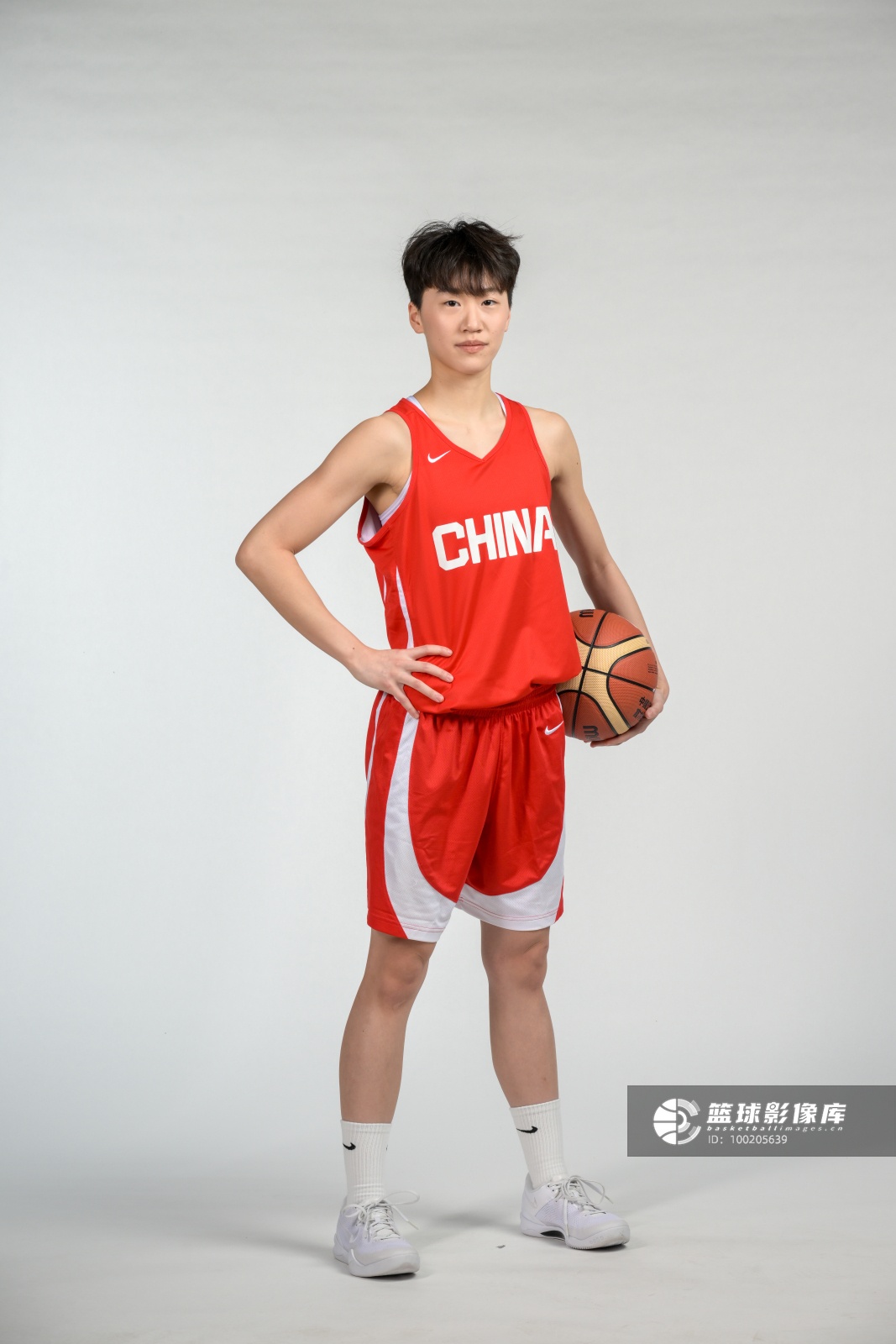 9分钟弹无虚发，冯颖高效输出助中国U17女篮险胜斯洛文尼亚