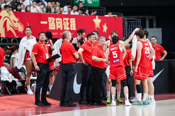 中国女篮抵达意大利即开练 12平米房间暴露后勤短板 中国女篮抵达意大利即开练 12平米房间暴露后勤短板