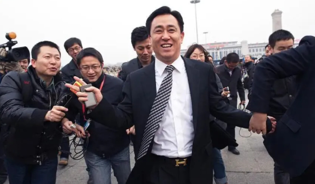 许家印一审获无期 广州恒大150亿借款压垮球队 许家印一审获无期 广州恒大150亿借款压垮球队