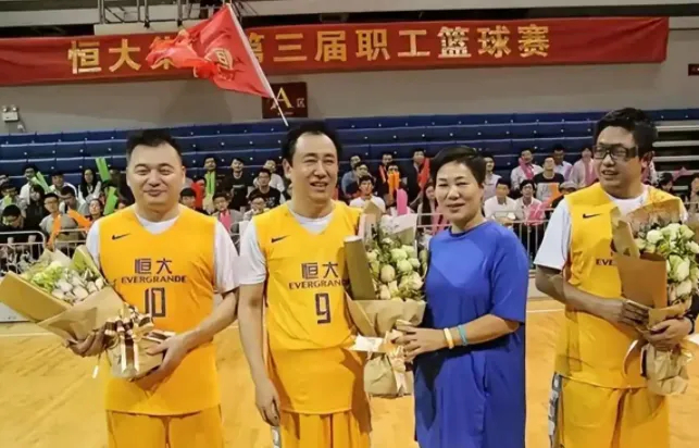 许家印一审获无期 广州恒大150亿借款压垮球队 许家印一审获无期 广州恒大150亿借款压垮球队