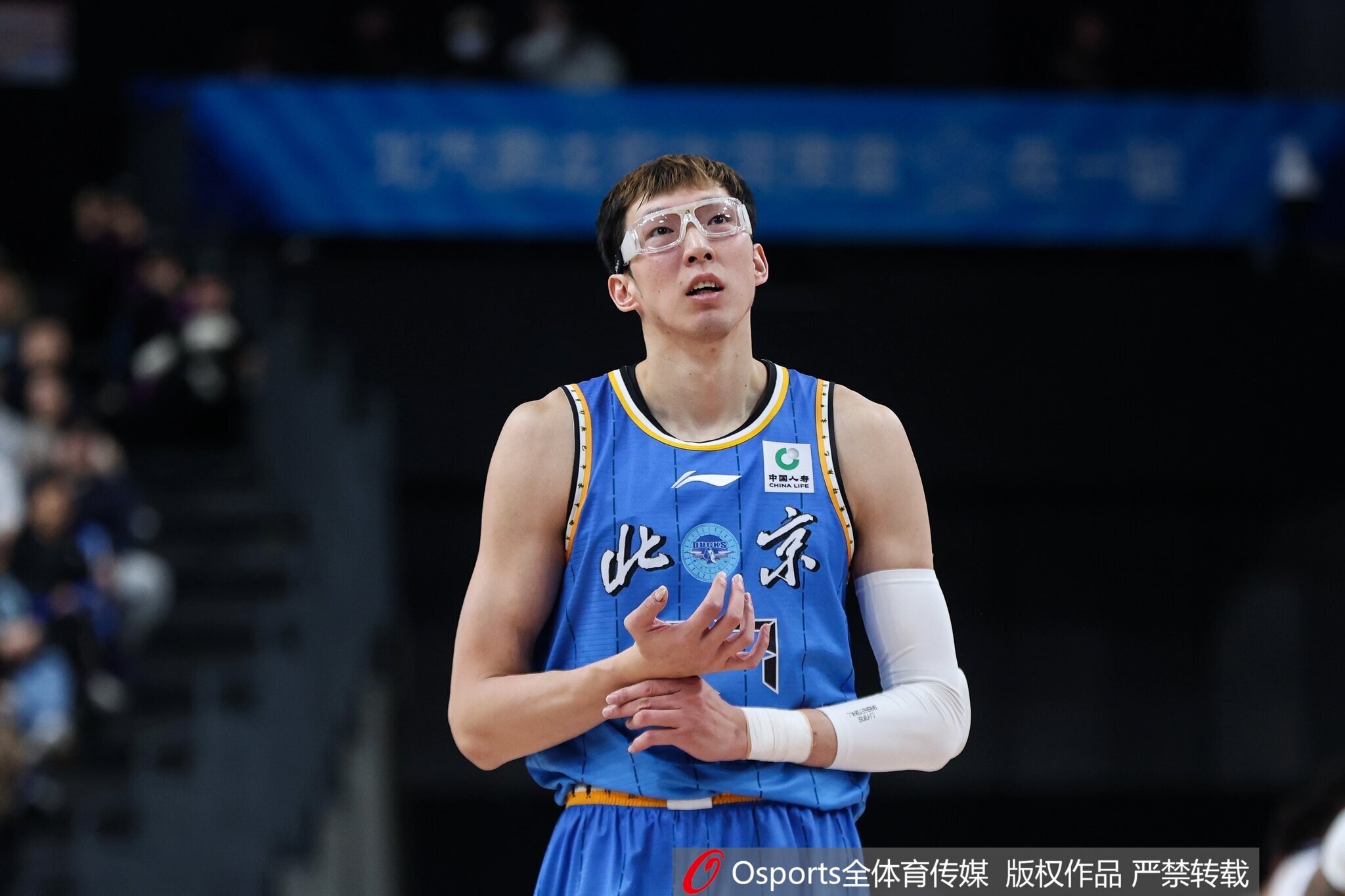 想为国出战!记者:周琦对没能入选中国男篮亚运会名单感到遗憾 想为国出战!记者:周琦对没能入选中国男篮亚运会名单感到遗憾