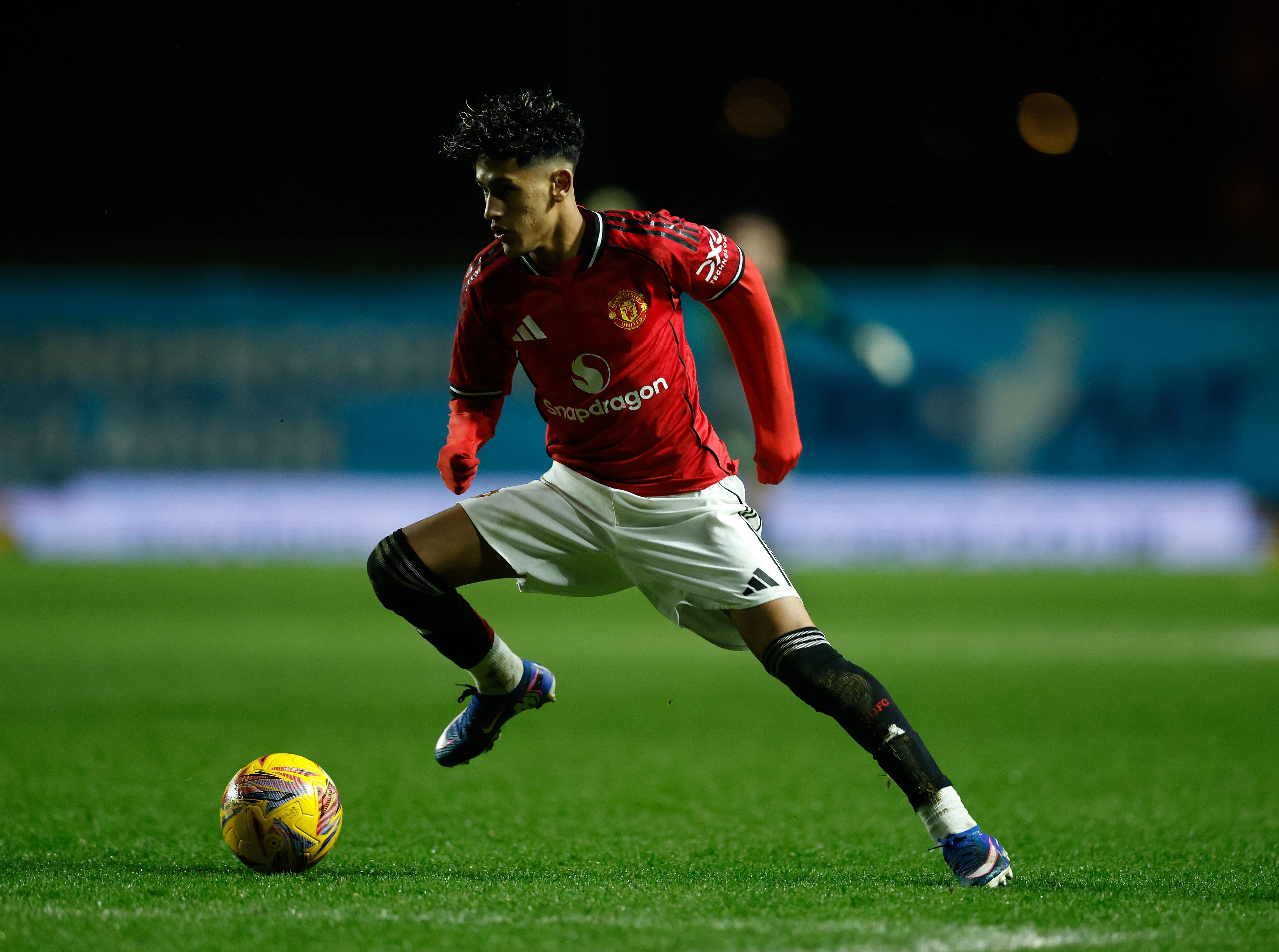 萨哈:皇马和巴萨应远离JJ加布,年轻球员需耐心等待机会 萨哈:皇马和巴萨应远离JJ加布,年轻球员需耐心等待机会