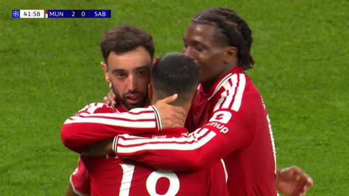 [进球视频] 曼联精彩配合！蒂莱曼斯倒三角助攻！B费推射破门再下一城！
